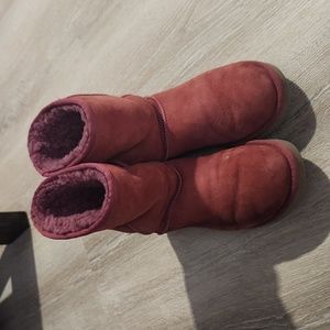 Uggs burgundy